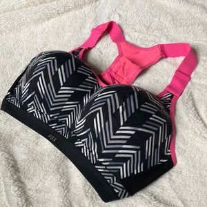 VSX Victorias Secret 38DD Sports Bra Incredible pink black Underwire Padded